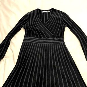 💥CALVIN KLEINI BLACK LONG SLEEVES DRESS💥✨PERFECT CONDITION✨ ⁉️ MAKE AN OFFER ⁉